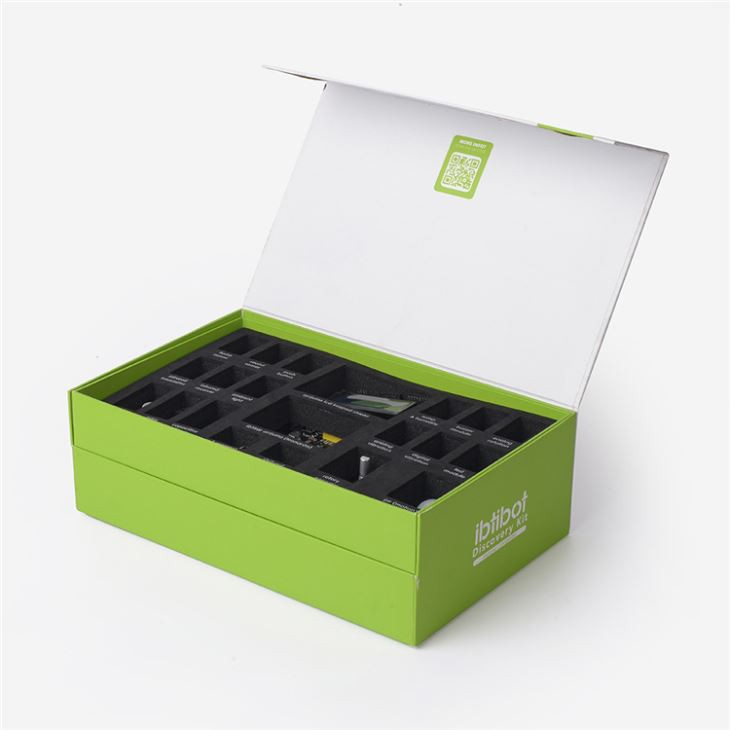 Cardboard Box With Magnetic Closure