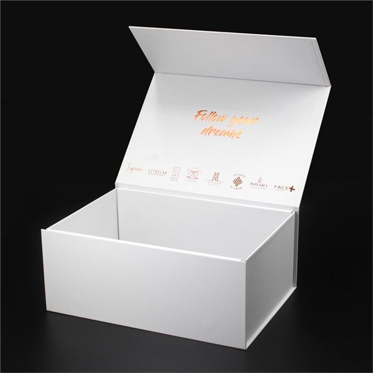 White Gift Boxes With Magnetic Lid