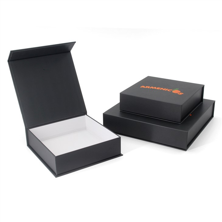Black Gift Box With Magnetic Closure
