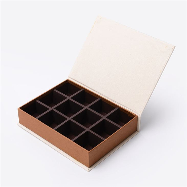 Clamshell Box Packaging
