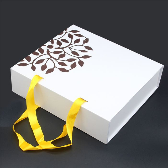 Gift Box Packaging With Handle Insert