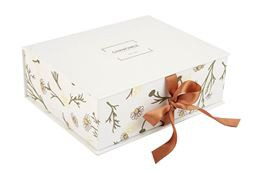 Magnetic Box With Ribbon Closure