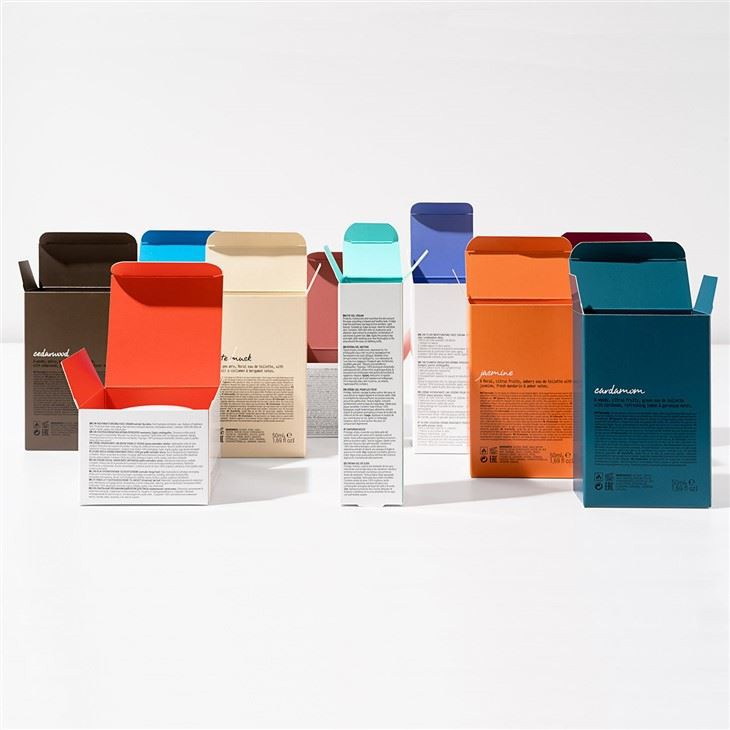 Custom Cosmetics Packaging Boxes With Logo