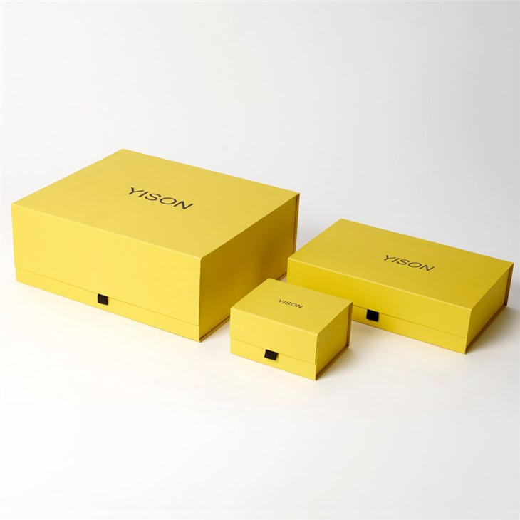 Gift Box Packaging Magnetic Flap