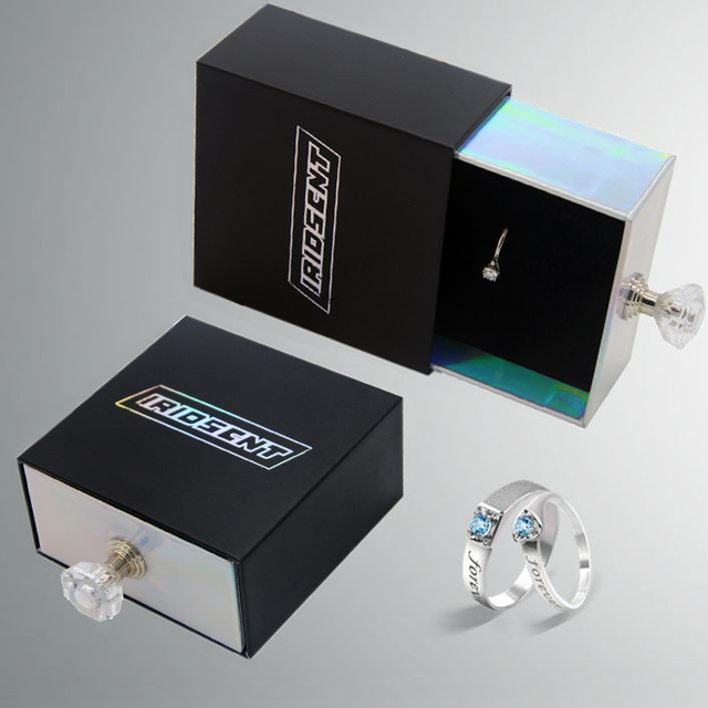 Holographic Cardboard Jewelry Boxes